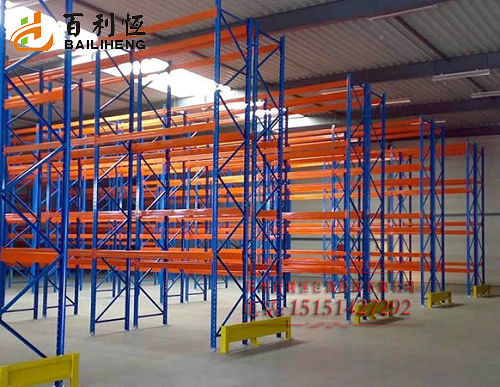 Heavy-duty shelves