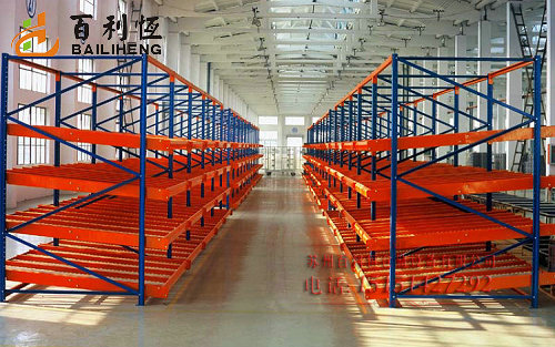 Heavy-duty shelves